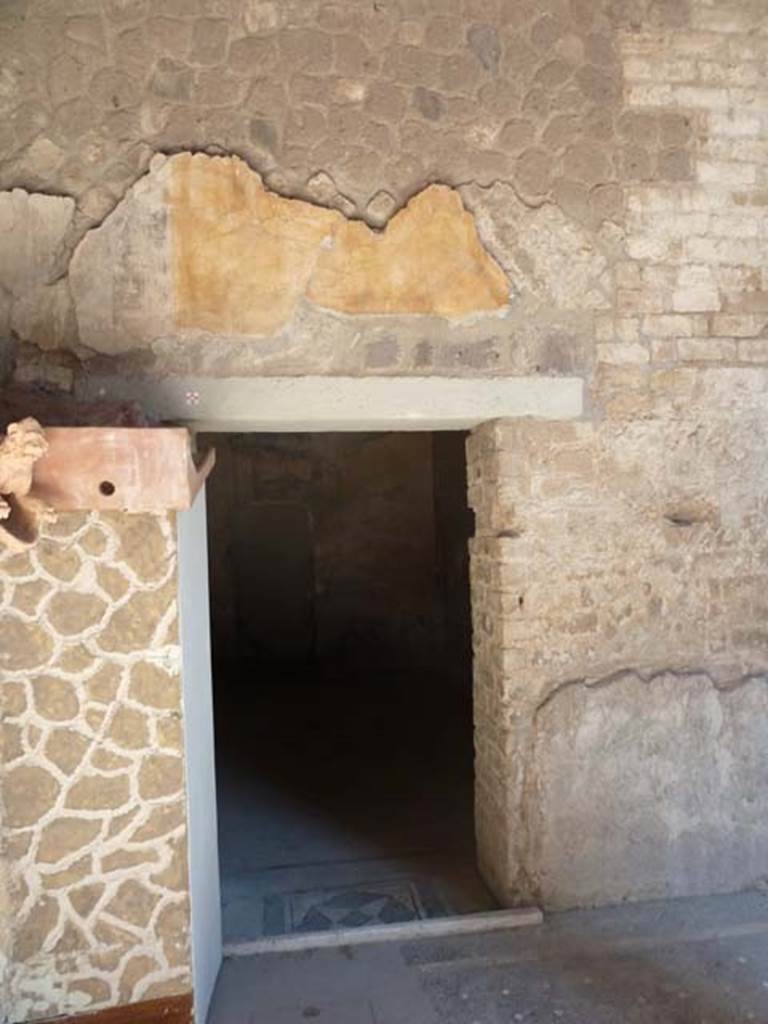 Villa San Marco, Stabiae, September 2015. Doorway to room 60 in north-east corner of atrium.