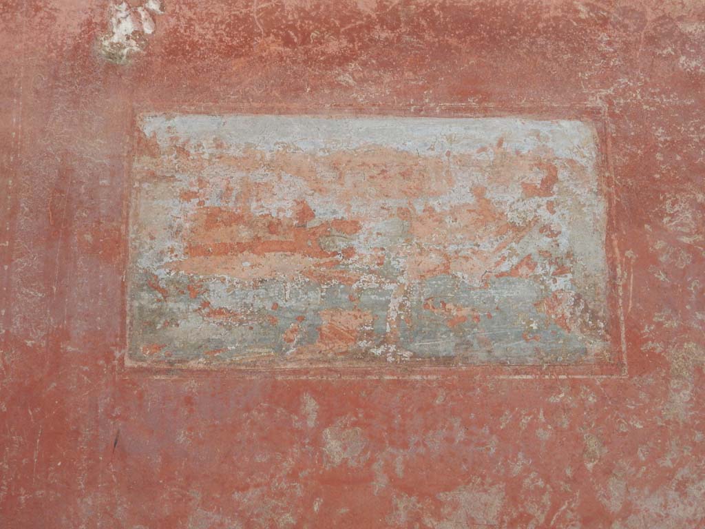 Villa San Marco, Stabiae, June 2019. Corridor 32, painted panel at north end of west wall.
Photo courtesy of Buzz Ferebee