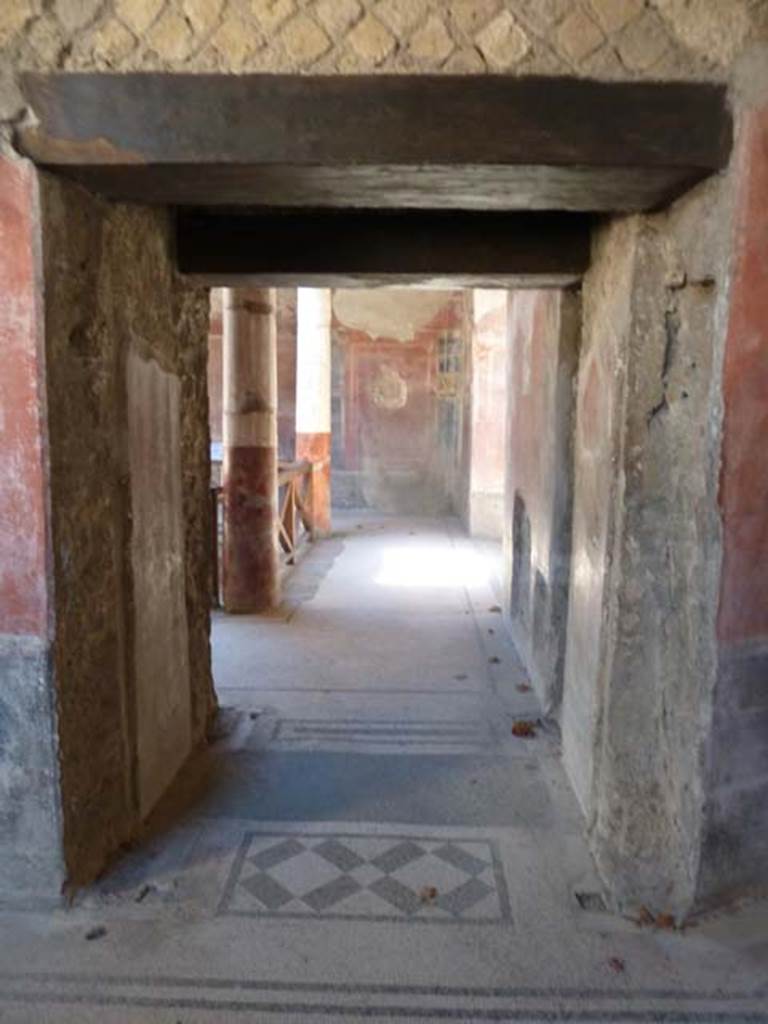 Villa San Marco, Stabiae, September 2015. Room 24 vestibule, into room 25, baths area.