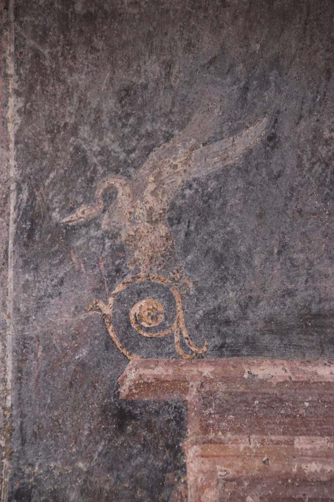 Villa San Marco, Stabiae, October 2020.
Room 25, detail of painted decoration from east wall in south-east corner. Photo courtesy of Klaus Heese.