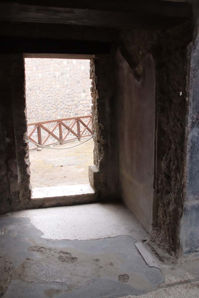 Villa San Marco, Stabiae, September 2019.
Room 25, doorway in north-east corner, leading into vestibule 41, and then rooms 42 and 35.
Photo courtesy of Klaus Heese.