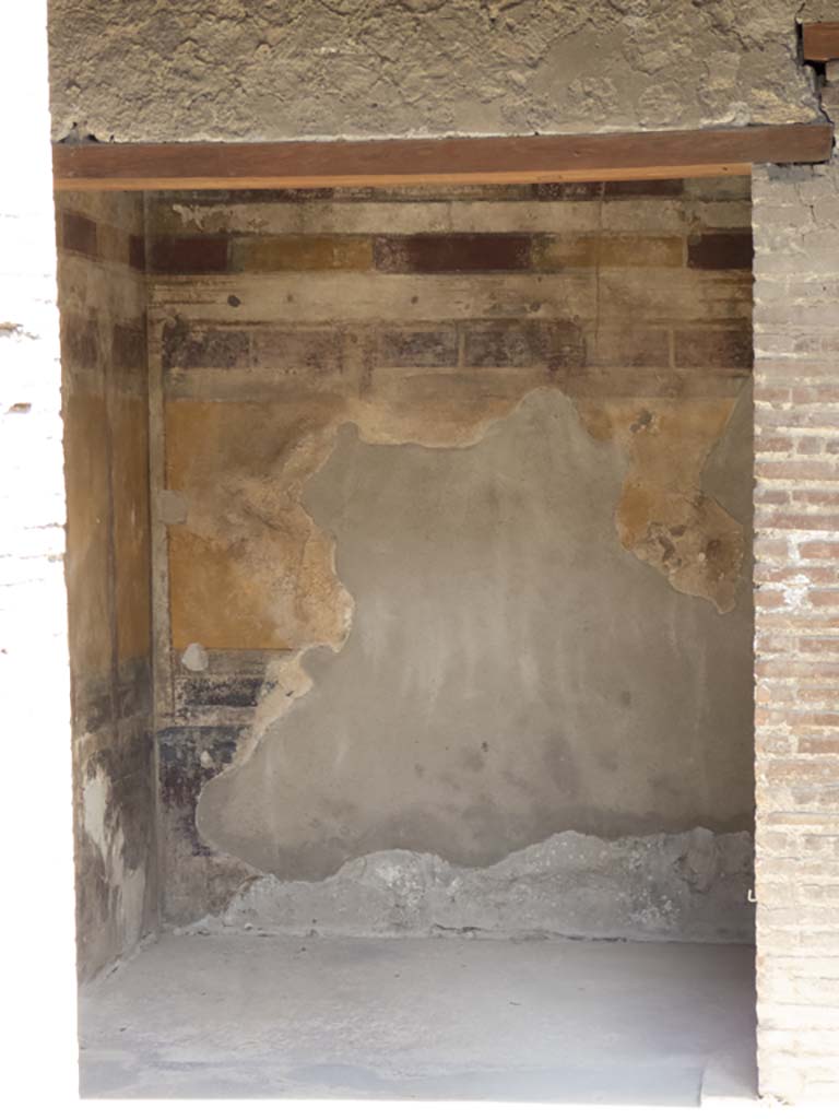 Villa of Mysteries, Pompeii. September 2017. Room 42, eats wall of apodyterium or changing room.
Foto Annette Haug, ERC Grant 681269 DÉCOR.