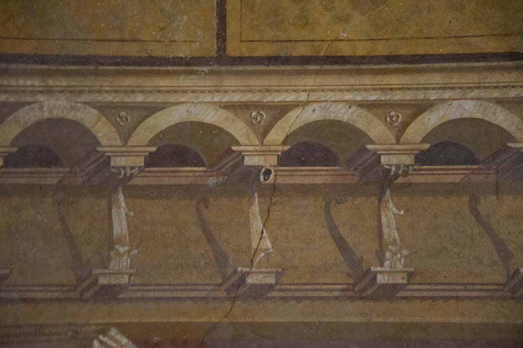 Villa of Mysteries, Pompeii. November 2017. Room 3, detail of painted decoration from upper west wall.
Foto Annette Haug, ERC Grant 681269 DÉCOR.