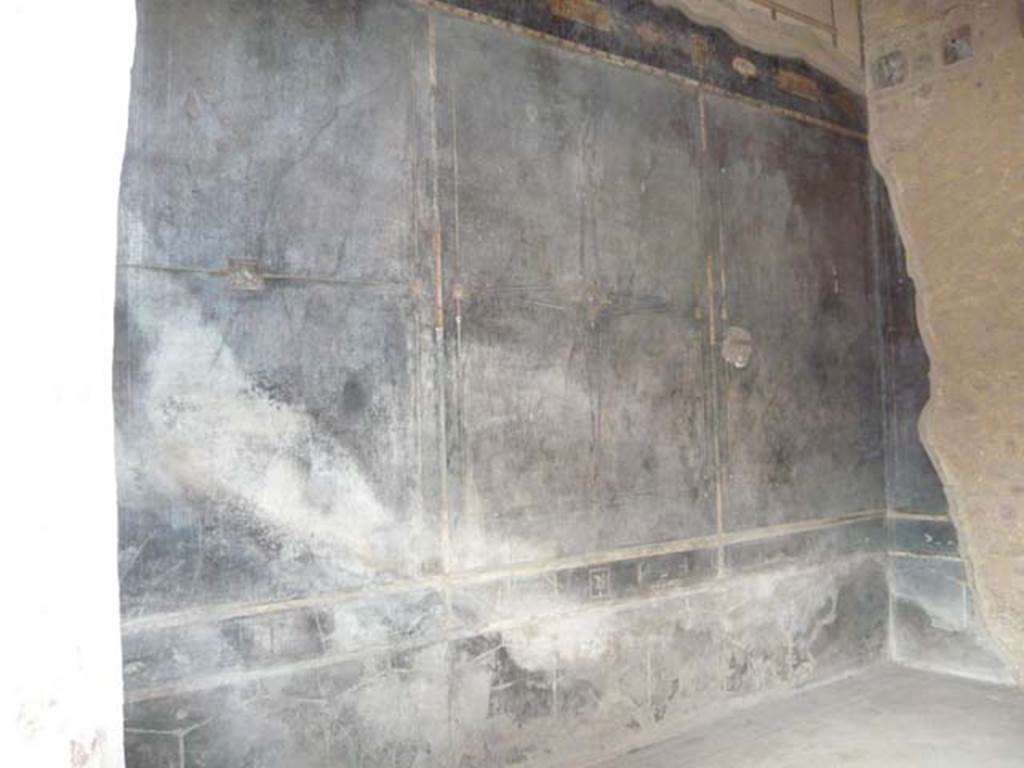 Villa of Mysteries, Pompeii. May 2012. Room 2, tablinum, looking east along north wall. Photo courtesy of Buzz Ferebee.