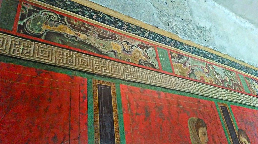 Villa of Mysteries, Pompeii. c.2015-2017.
Room 5, detail of painted decoration from upper north wall. Photo courtesy of Giuseppe Ciaramella.