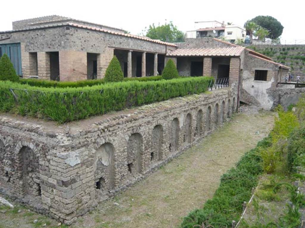 Villa of Mysteries, Pompeii. May 2012. The viridarium in the south-west corner. Looking east along south side. Photo courtesy of Buzz Ferebee.