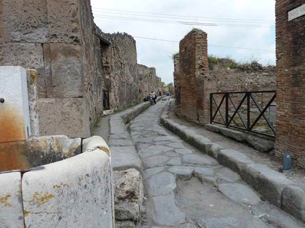 Via degli Augustali, north side, May 2010. Vicolo Storto from the junction.