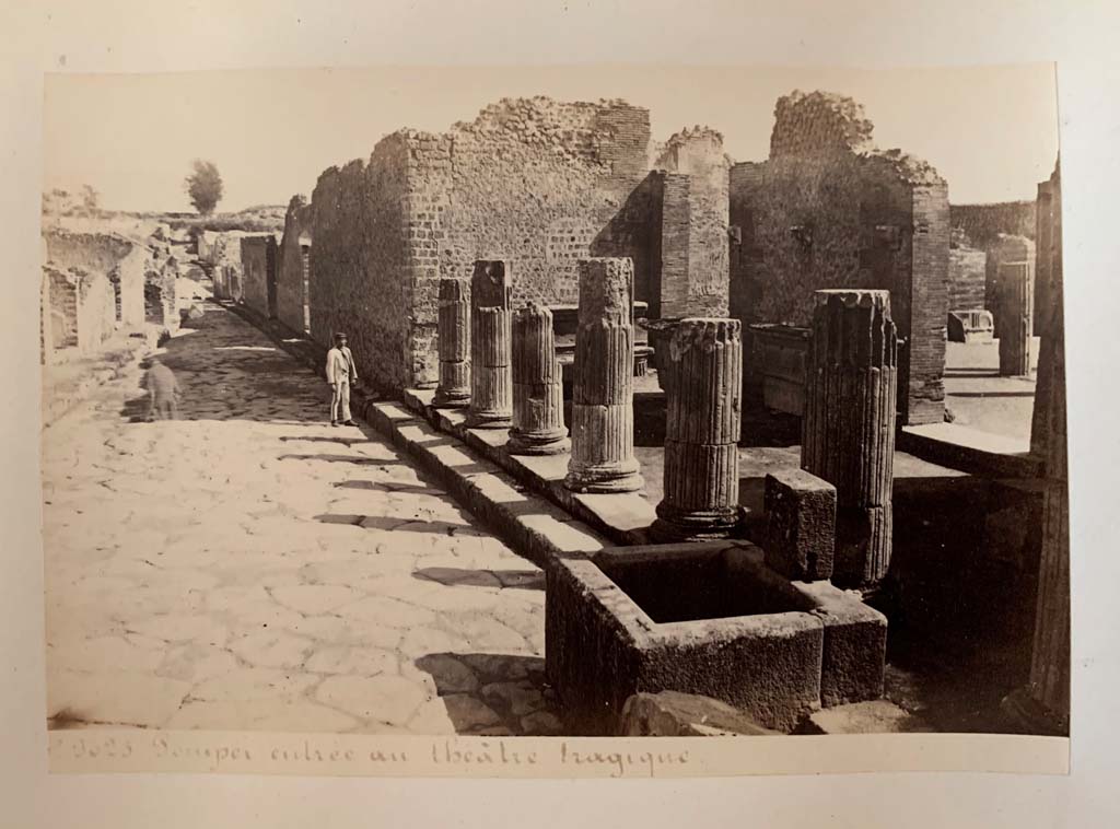 VIII.4, Pompeii, on left. Via del Tempio d’Iside from entrance to Triangular Forum. VIII.7.30, on right.
Album by M. Amodio, c.1880, entitled “Pompei, destroyed on 23 November 79, discovered in 1748”.
Looking east along Via del Tempio d’Iside. Photo courtesy of Rick Bauer.