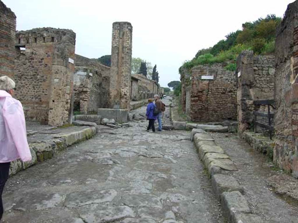 Via del Vesuvio. May 2010. Looking north towards the junction with Vicolo di Mercurio and Vicolo delle Nozze d’Argento.