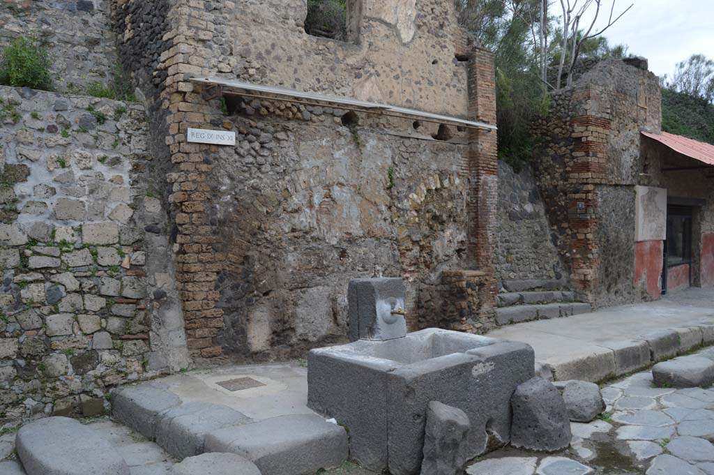 Via dell’ Abbondanza, north side. March 2018.
Looking north-east towards fountain with street shrine and altar, at the rear, and IX.11.1 and IX.11.2, on right.
Foto Taylor Lauritsen, ERC Grant 681269 DÉCOR.