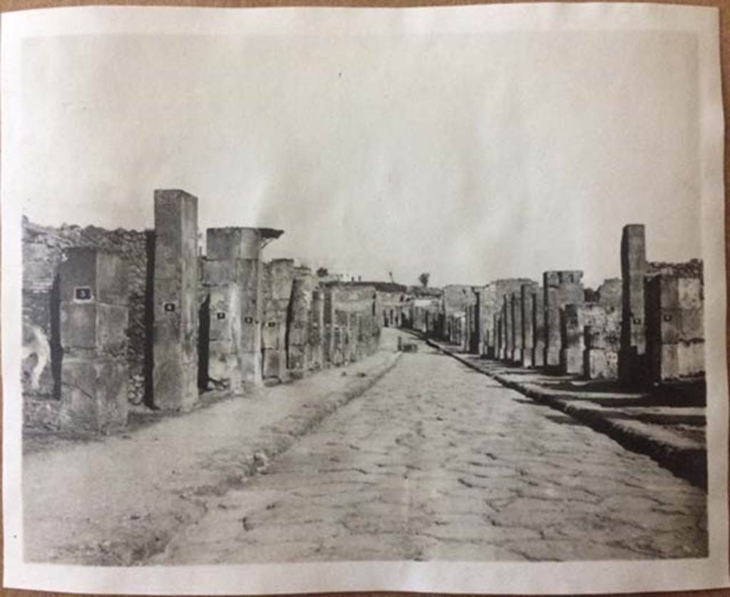 Via dell’Abbondanza, Pompeii. August 27, 1904. Looking east. Photo courtesy of Rick Bauer.