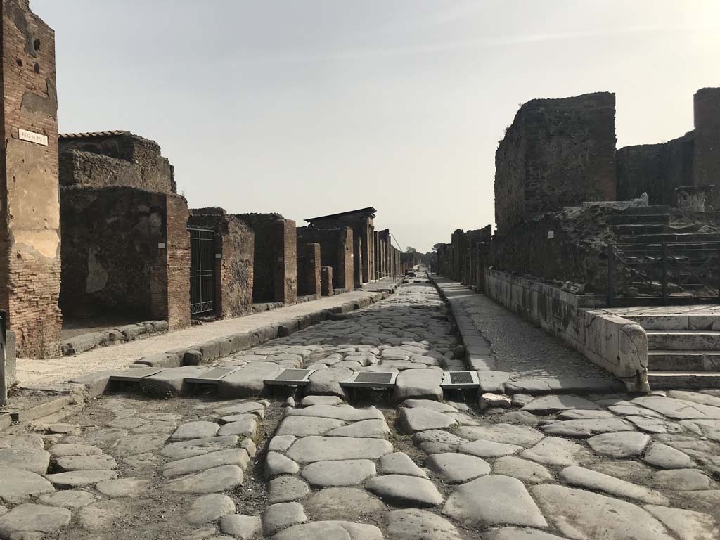 Via della Fortuna, Pompeii, looking east straight ahead, with Via di Mercurio (on left) and Via del Foro (on right).
April 2019. Photo courtesy of Rick Bauer.