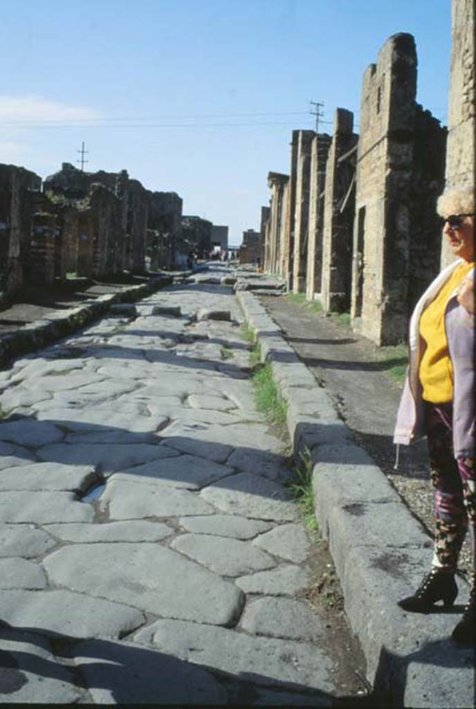Via della Fortuna, Pompeii. October 1992. Looking west between VII.4 and VI.13.
Photo by Louis Méric courtesy of Jean-Jacques Méric.