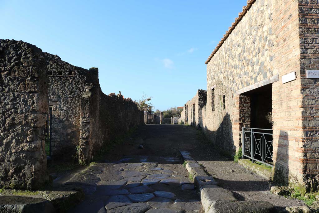 Via della Palestra between I.20 and I.14. December 2018.
Looking west from junction with Via di Nocera. Photo courtesy of Aude Durand.