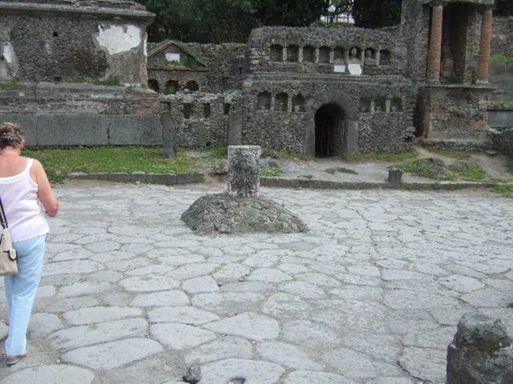 Via delle Tombe and the cippus of Titus Suedius Clemens, May 2006.
Looking south from the crossroads with Via di Nocera.
