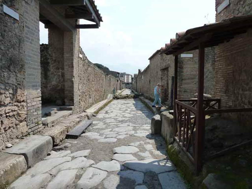 Via di Nocera, May 2010. Looking south to junction with Via di Castricio, from between II.1 and I.13.