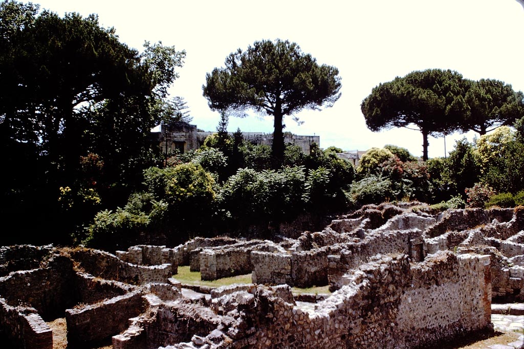 Vicolo del Conciapelle, Pompeii. 1966. South side of roadway, north wall of insula I.1 at junction with Via Stabiana.
Looking south-west towards VIII.7 on other side of Via Stabiana. Photo by Stanley A. Jashemski.
Source: The Wilhelmina and Stanley A. Jashemski archive in the University of Maryland Library, Special Collections (See collection page) and made available under the Creative Commons Attribution-Non Commercial License v.4. See Licence and use details.
J66f0208