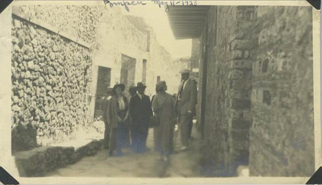 Vicolo del Lupanare. May 1923. Looking south from near VII.12.17. Photo courtesy of Rick Bauer.