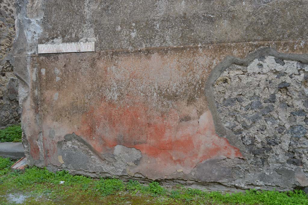 Vicolo del Panettiere, south side, Pompeii. October 2017. Painted decoration on west side of VII.2.16.
Foto Taylor Lauritsen, ERC Grant 681269 DÉCOR.