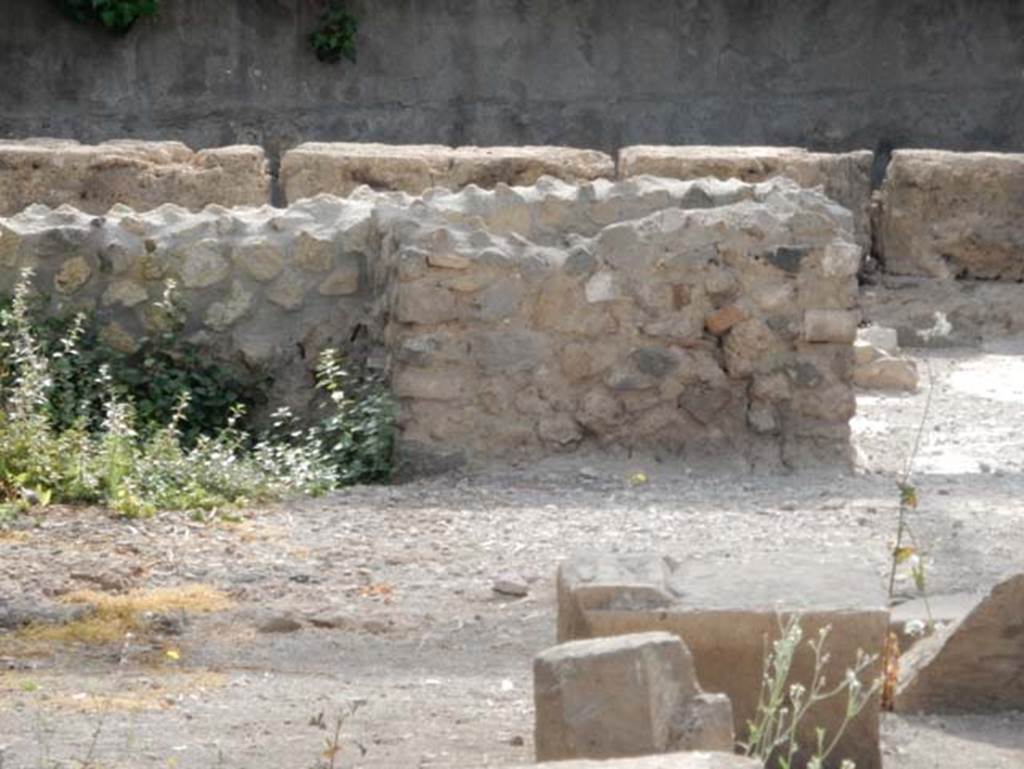 Tempio dionisiaco in località Sant’Abbondio di Pompei. May 2018. Temple cella E looking east.
Photo courtesy of Buzz Ferebee.