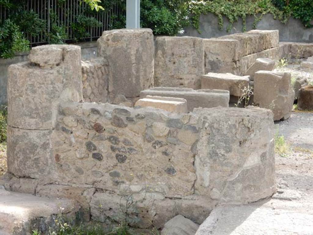Tempio dionisiaco in località Sant’Abbondio di Pompei. May 2018. North end of west wall.
Photo courtesy of Buzz Ferebee.