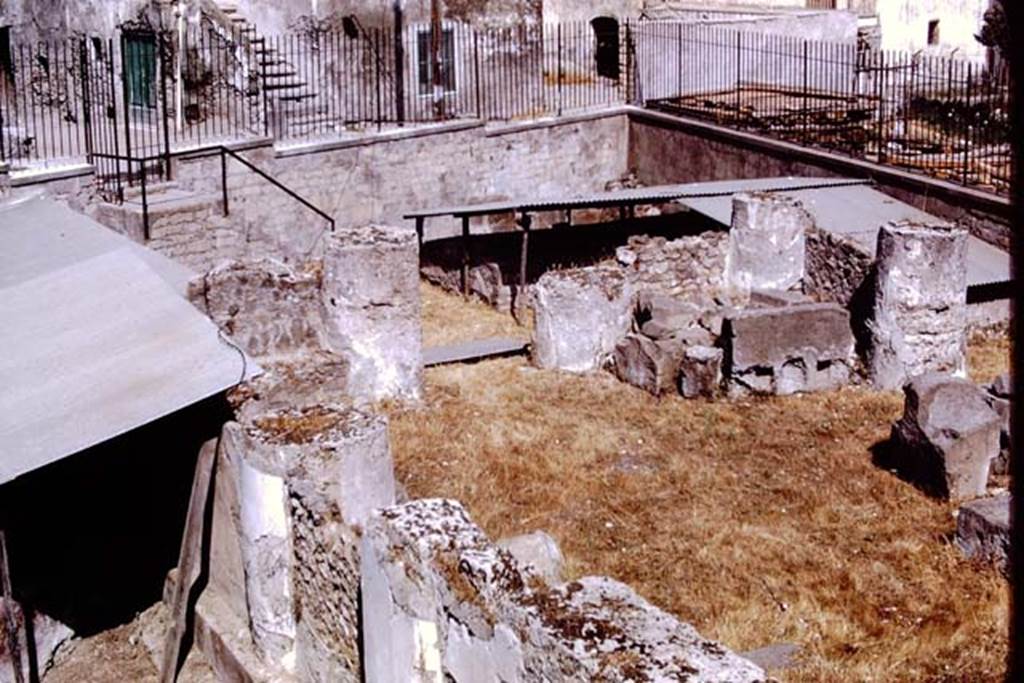 Tempio dionisiaco in località Sant’Abbondio di Pompei. 1973. Looking west. Photo by Stanley A. Jashemski.
Source: The Wilhelmina and Stanley A. Jashemski archive in the University of Maryland Library, Special Collections (See collection page) and made available under the Creative Commons Attribution-Non Commercial License v.4. See Licence and use details.
J73f0350