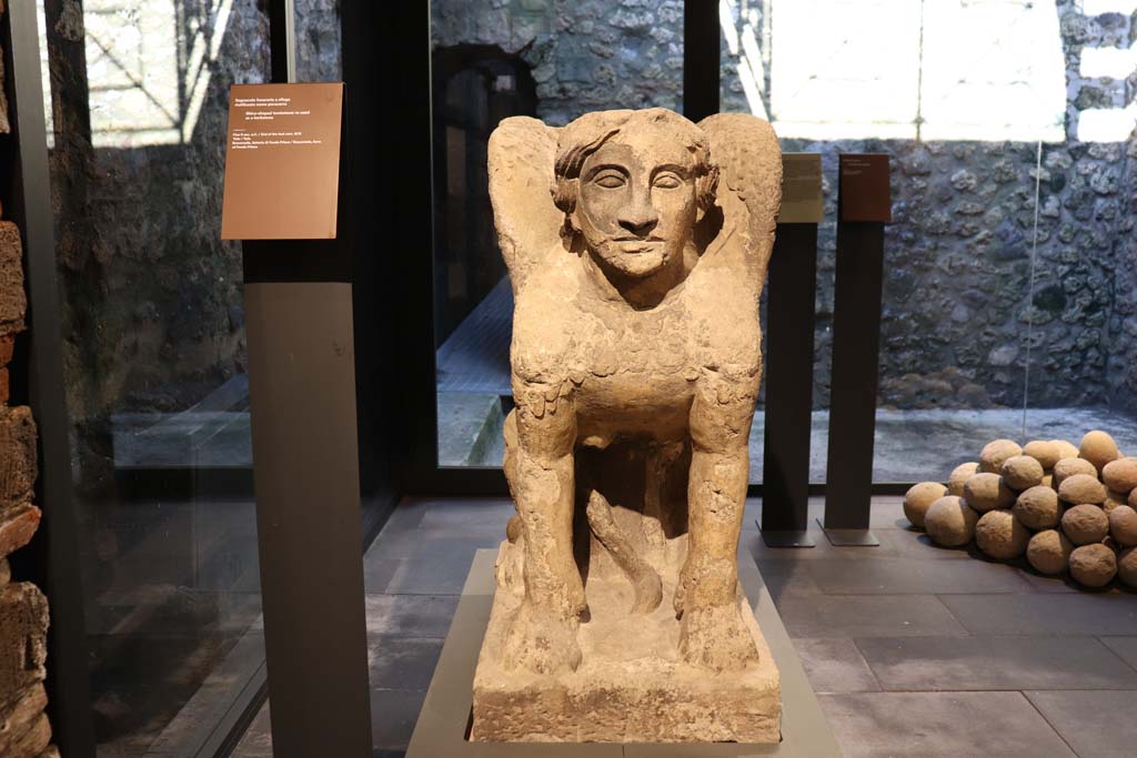 From Farm of Fondo Prisco, Boscoreale. February 2021.
Tufa Sphynx-shaped tombstone re-used as a kerbstone, on display in Pompeii Antiquarium.
Photo courtesy of Fabien Bièvre-Perrin (CC BY-NC-SA).