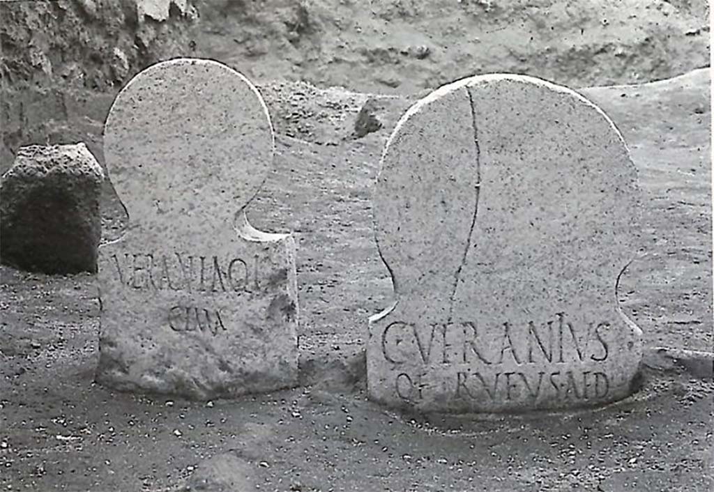 FPNF Pompeii. Inscribed female marble columella VERANIA Q. L. CLARA. Inscribed male marble columella Q. VERANIVS Q. F. RVFVS AED.
Photograph © Parco Archeologico di Pompei.