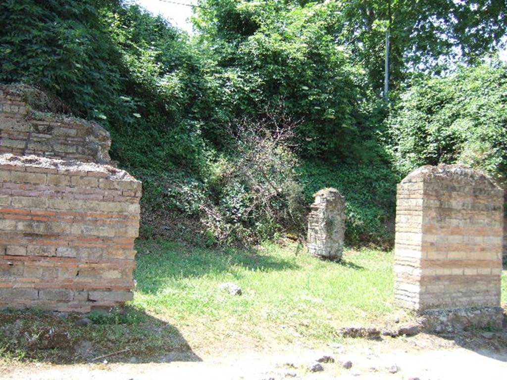 HGW14 Pompeii. May 2006. Looking west.