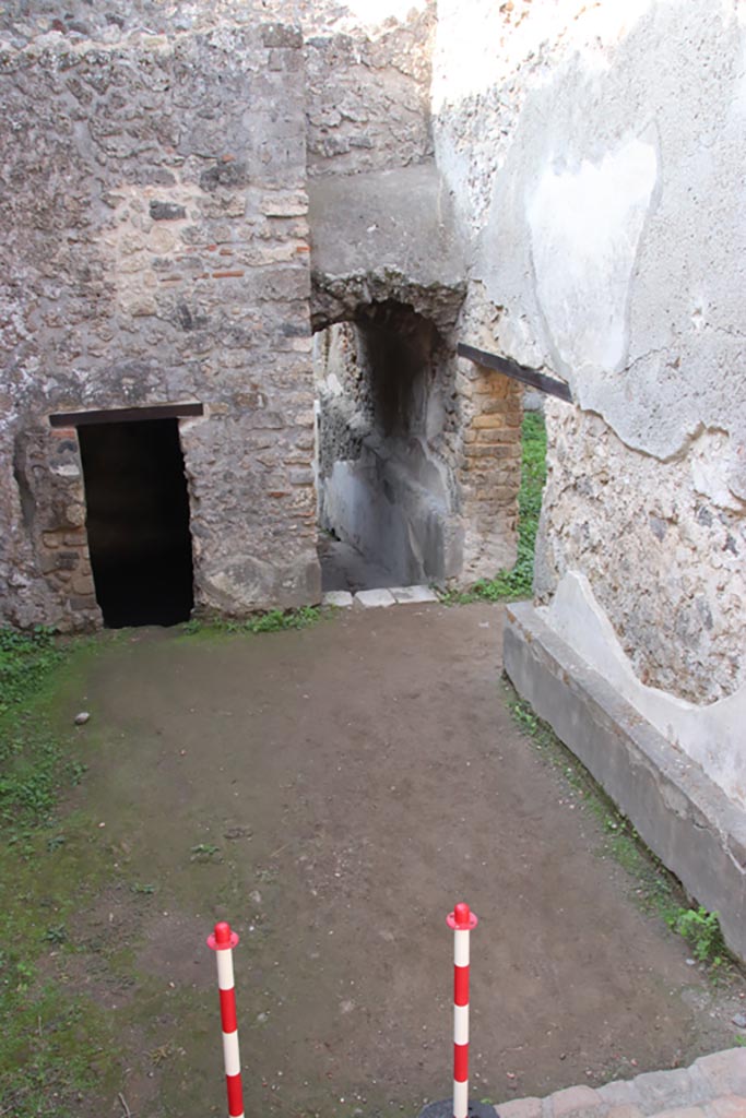 HGW24 Pompeii. Villa of Diomedes. October 2023.
Looking west towards doorway into the “wagon’s entrance”, in the north wall of this room, on right.
Photo courtesy of Klaus Heese.