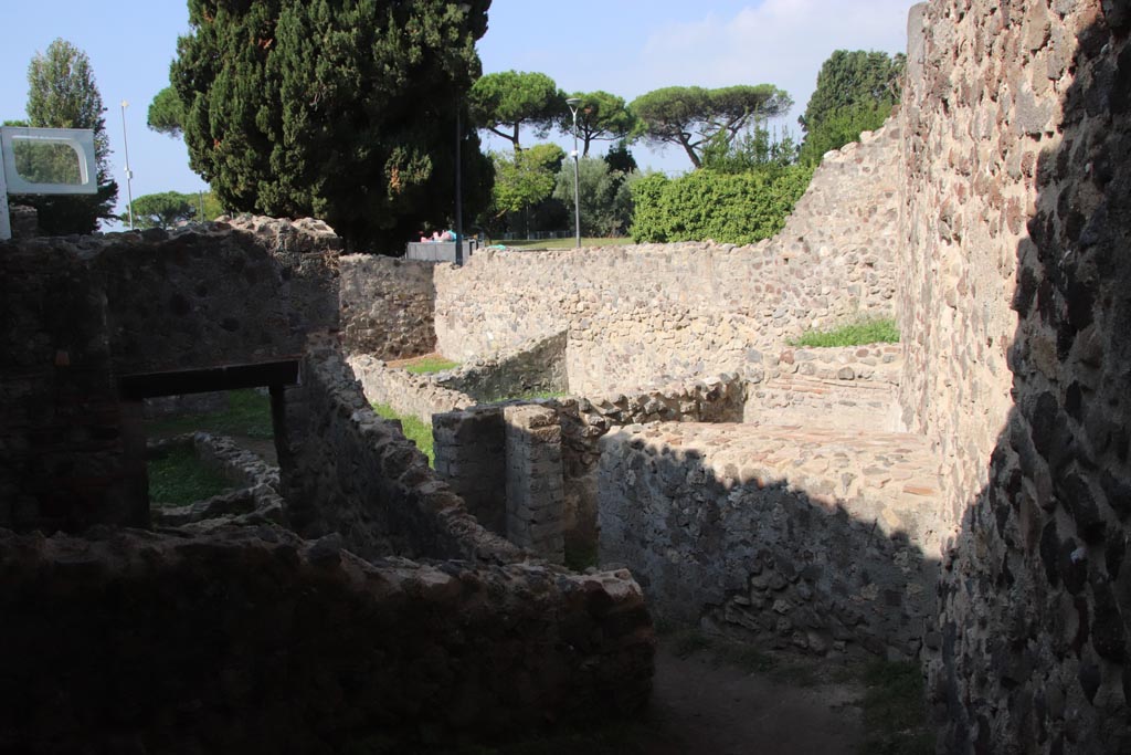 HGW25 Pompeii. Part of Villa of Diomedes. October 2023.
Looking north-west from room 7,3, towards corridor 7.4, and room on right, 7,5. (Fontaine’s numbers on plan.) Photo courtesy of Klaus Heese.