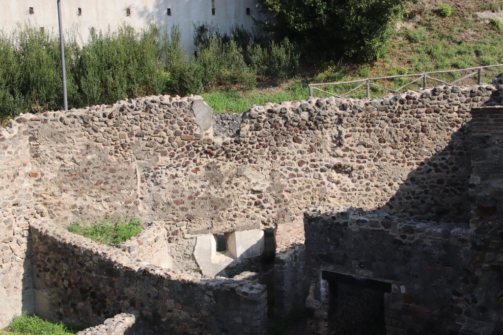 HGW24 Pompeii. Villa of Diomedes. October 2023.
Looking east towards room in north-east corner, Fontaine’s 7,5. Photo courtesy of Klaus Heese.