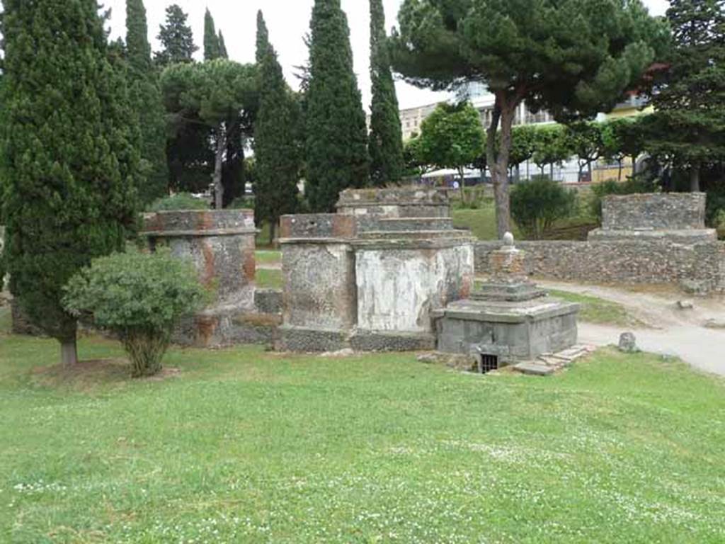 Pompeii Porta Nocera. May 2010. Looking south-east to the rear of 8EN, 6EN, 4EN and 2EN.