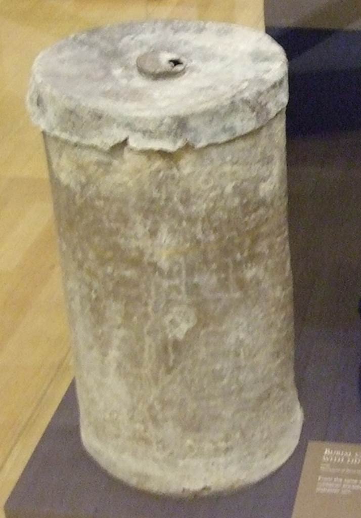Pompeii Porta Nocera Tombs. September 2009. Found in the “recinto” between 3ES and 5ES.
Lead container with lid. SAP inventory number 59862.
This held the two handled amphora funerary urn. SAP inventory number 59863.
Photographed at “A Day in Pompeii” exhibition at Melbourne Museum.