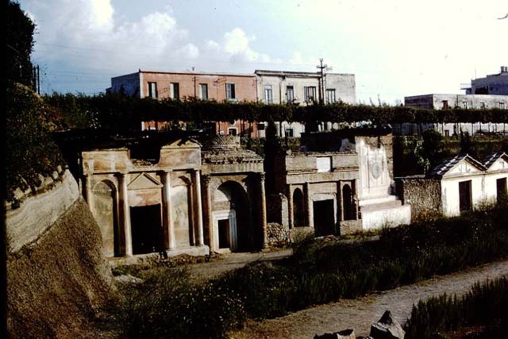 Pompeii Via delle Tombe. 1959. Looking south. Photo by Stanley A. Jashemski.
Source: The Wilhelmina and Stanley A. Jashemski archive in the University of Maryland Library, Special Collections (See collection page) and made available under the Creative Commons Attribution-Non Commercial License v.4. See Licence and use details.
J59f0366