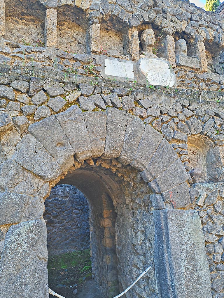 Pompeii Porta Nocera. October 2024.
Tomb 7OS. Looking south towards central doorway, and busts and plaques with inscriptions.
Photo courtesy of Giuseppe Ciaramella.