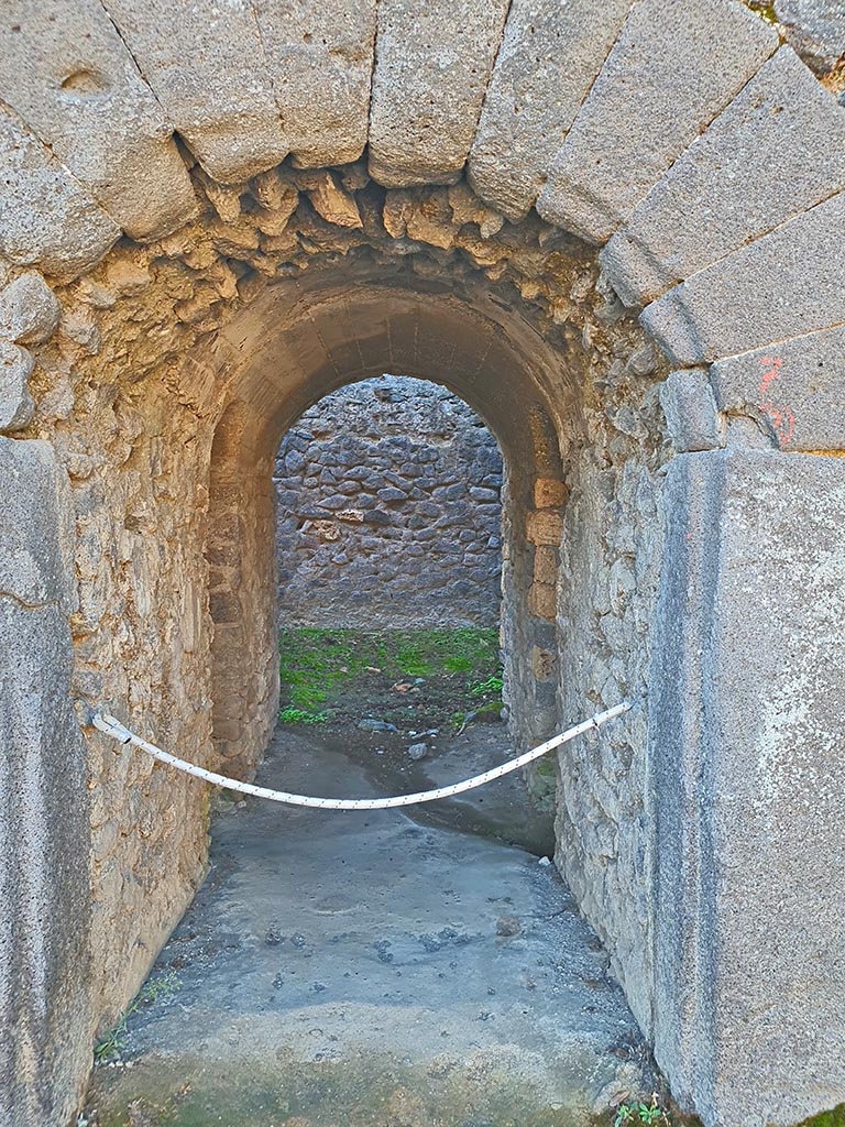 Pompeii Porta Nocera. October 2024.
Tomb 7OS, looking south through central entrance corridor. Photo courtesy of Giuseppe Ciaramella.
