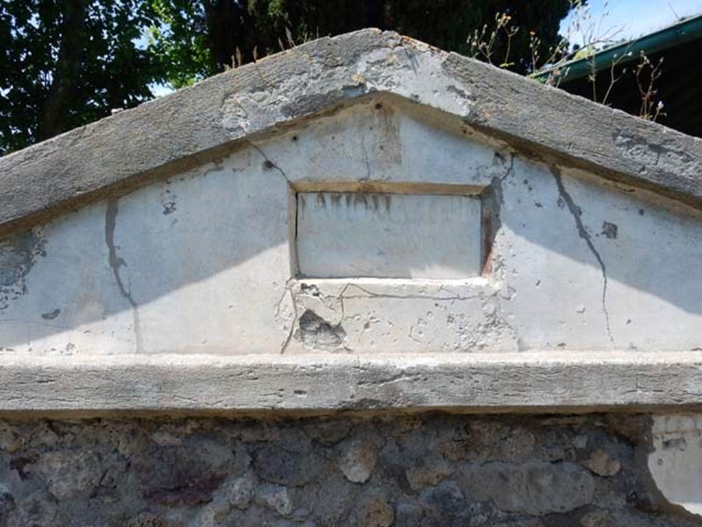 Pompeii VGI. May 2015. Marble plaque with Latin inscription.
Photo courtesy of Buzz Ferebee.