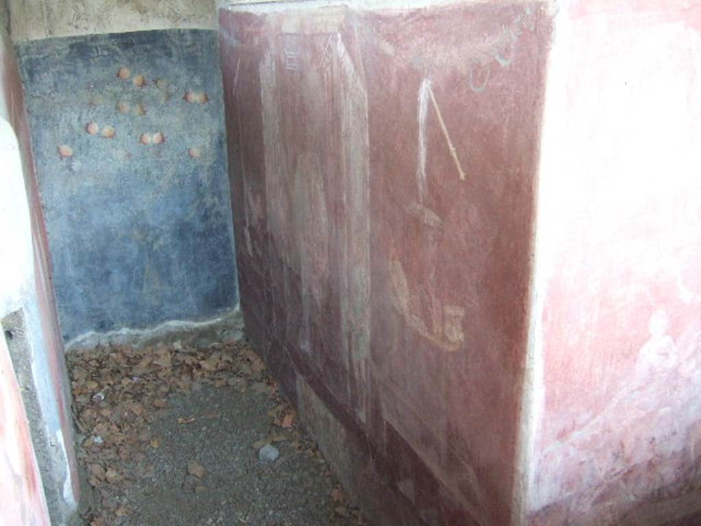 VGJ Pompeii. May 2006. West wall of inner tomb and west end of north wall.