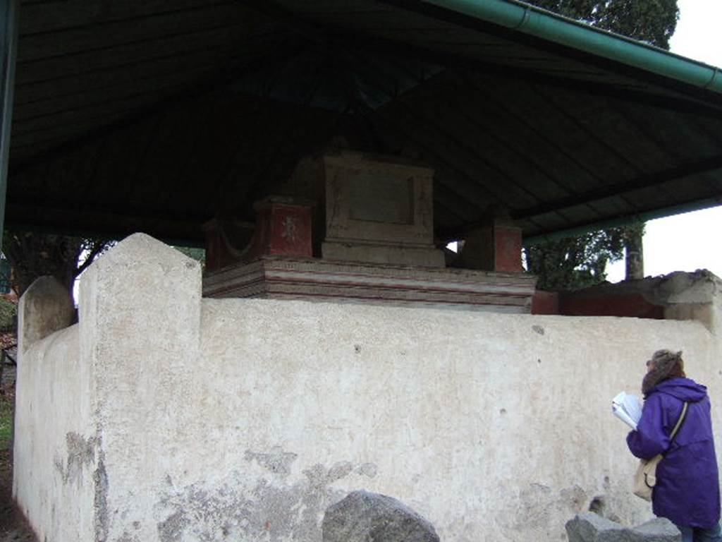 VGJ Pompeii. December 2005. East wall of tomb.
