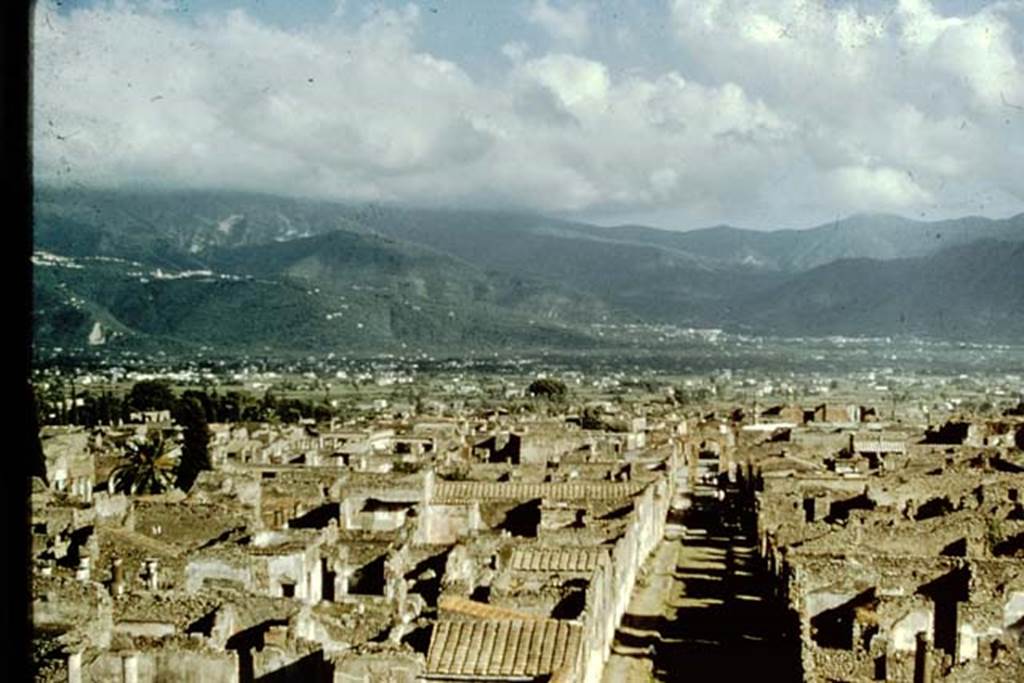 Via di Mercurio, Pompeii. 1961. Looking south from Tower XI. Photo by Stanley A. Jashemski.
Source: The Wilhelmina and Stanley A. Jashemski archive in the University of Maryland Library, Special Collections (See collection page) and made available under the Creative Commons Attribution-Non Commercial License v.4. See Licence and use details.
J61f0338