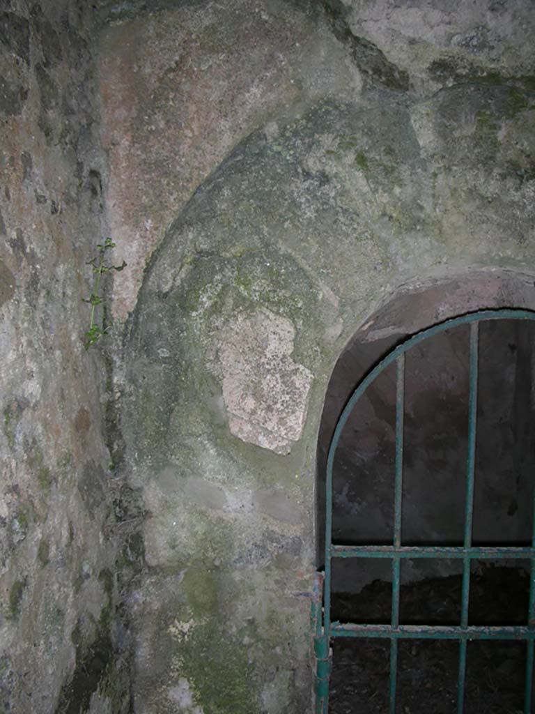 Tower XI, Pompeii. May 2010.
Detail of exterior of postern on east side of lower tower. Photo courtesy of Ivo van der Graaff.