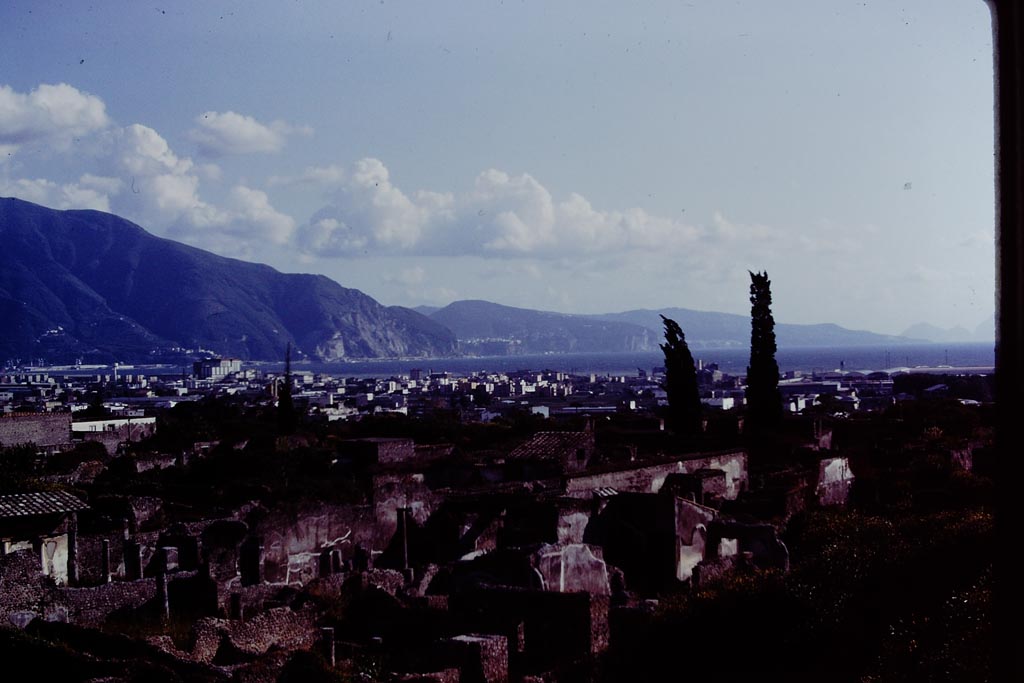 T11 Pompeii. Tower XI. 1978.
Looking south-west towards the Bay of Naples and Sorrentine Peninsula. Photo by Stanley A. Jashemski.
Source: The Wilhelmina and Stanley A. Jashemski archive in the University of Maryland Library, Special Collections (See collection page) and made available under the Creative Commons Attribution-Non-Commercial License v.4. See Licence and use details.
J78f0200