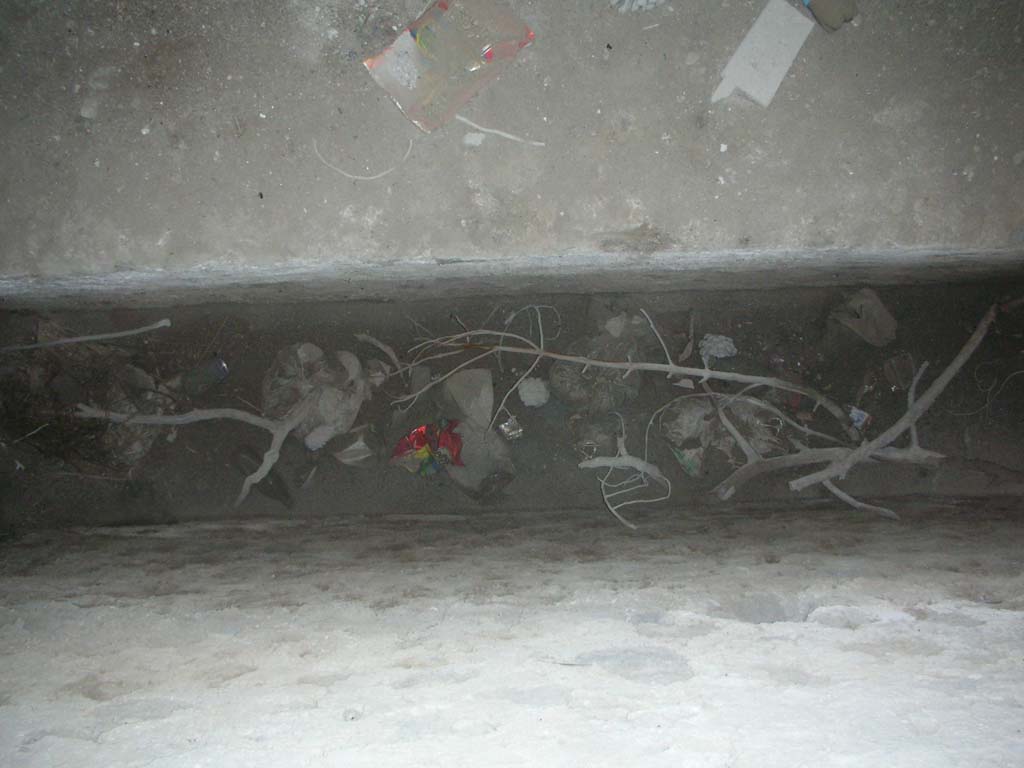 Tower II, Pompeii. May 2010.
Looking down through rectangular opening in north wall. Photo courtesy of Ivo van der Graaff.