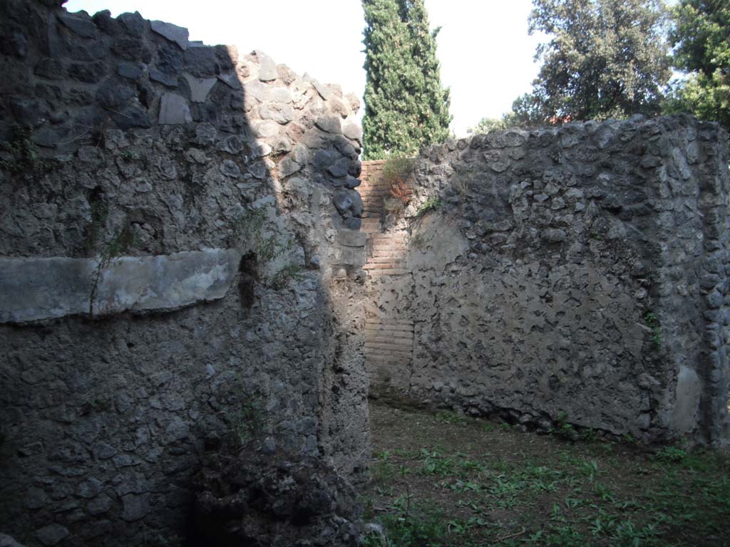 Tower II, Pompeii. May 2011. Looking south-east in main vaulted room. Photo courtesy of Ivo van der Graaff.
