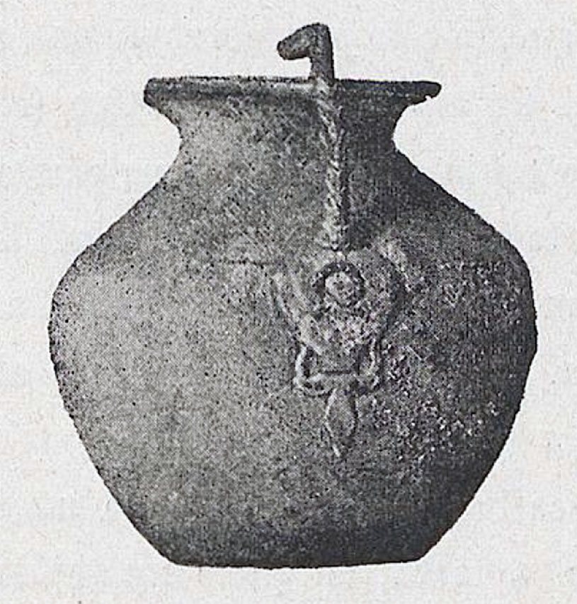 Villa della Pisanella, Boscoreale. 1897. Torcularium. Bronze vase or measure with round body, truncated cone and with handles welded to the brim and the middle of the body.
See Pasqui A., La Villa Pompeiana della Pisanella presso Boscoreale, in Monumenti Antichi VII 1897, (fig.60).