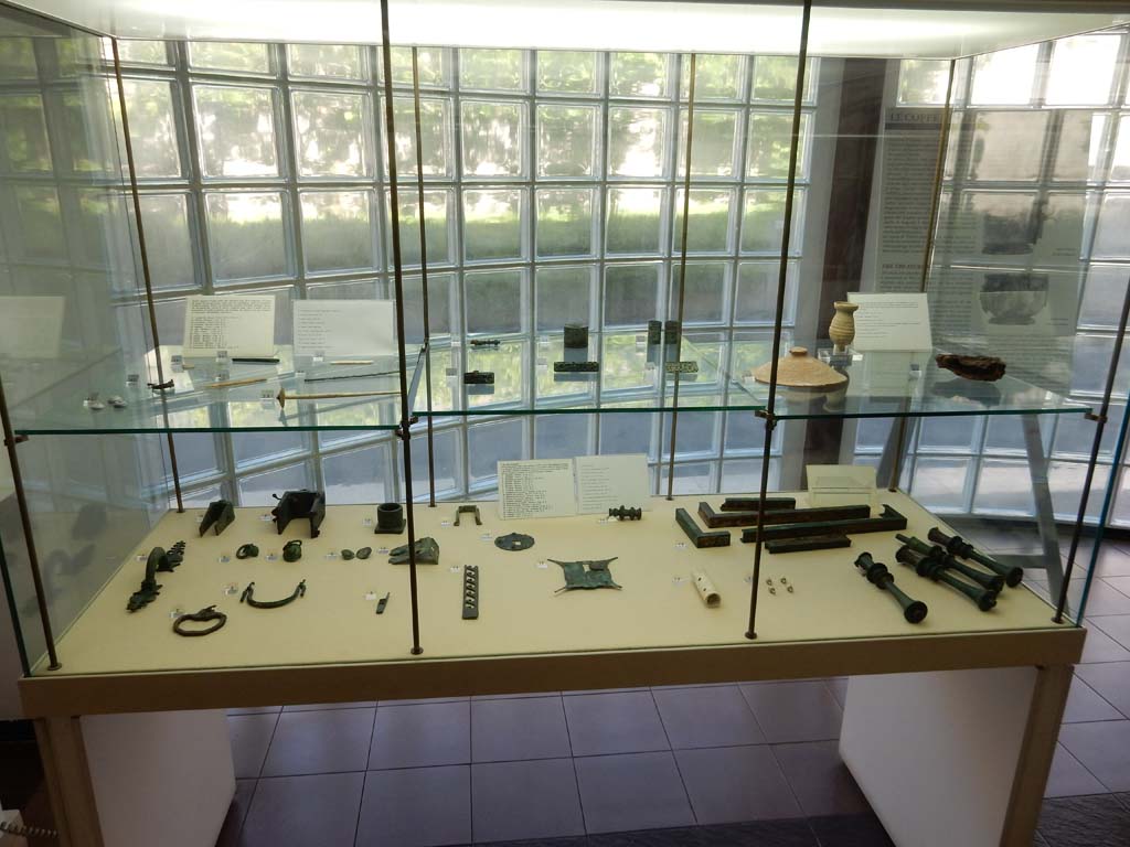 Villa della Pisanella, Boscoreale. May 2018. Items from villa on display in Boscoreale Antiquarium. Photo courtesy of Buzz Ferebee.