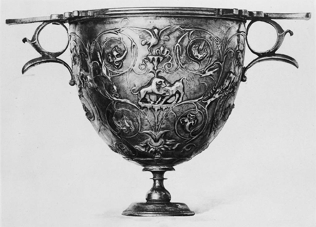 Villa della Pisanella, Boscoreale. Side of the silver Cantharus decorated with floral scrolls and animal fights; Stork flapping wings in front of a snake; a lion and a bull fighting.
Cote du Cantharus argenté à décor de rinceaux floraux et combats d'animaux ; Cigogne battant des ailes devant un serpent; combat d'un lion et d'un taureau.
Now in the Louvre, inventory number BJ1908.
Voir/See De Villefosse H., 1899. L'argenterie et bijoux d'or du trésor de Boscoreale description des pièces conservées au Musée du Louvre: Monuments et Memories 5 1899 with supplement 1902, pl. X.