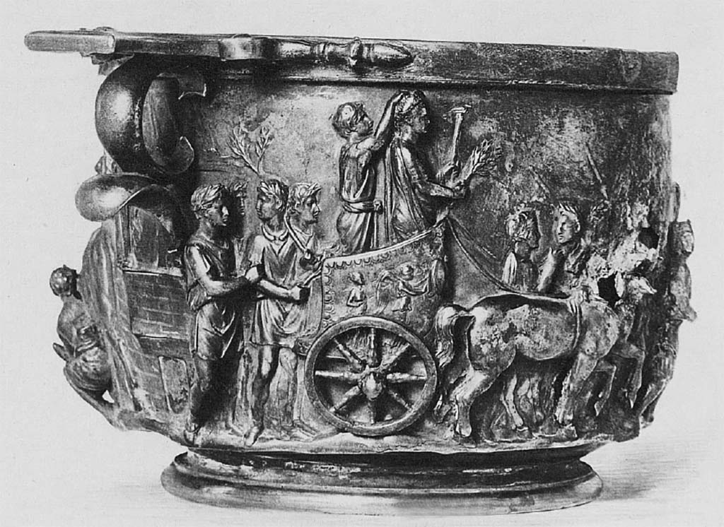 Villa della Pisanella, Boscoreale. Skyphos, Boscoreale Cup: Tiberius triumph and sacrifice scene.
According to De Villefosse in 1901 this was in the Cabinet du Baron Edmond de Rothschild.
Skyphos, coupe de Boscoreale : triomphe de Tibère et scène de préparation d'un sacrifice.
Selon De Villefosse en 1901, cela a été conservé dans le cabinet du Baron Edmond de Rothschild.
Voir/See De Villefosse H., 1899. L'argenterie et bijoux d'or du trésor de Boscoreale description des pièces conservées au Musée du Louvre: Monuments et Memories 5 1899 with supplement 1902, pl. XXXVI.