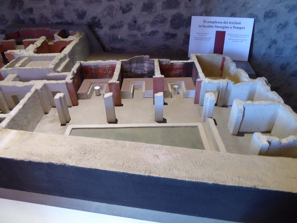 Complesso dei triclini in località Moregine a Pompei. September 2015.
December 2000 model of “Il Complesso dei triclini in località Moregine a Pompei.” Looking north.
Foto Annette Haug, ERC Grant 681269 DÉCOR.